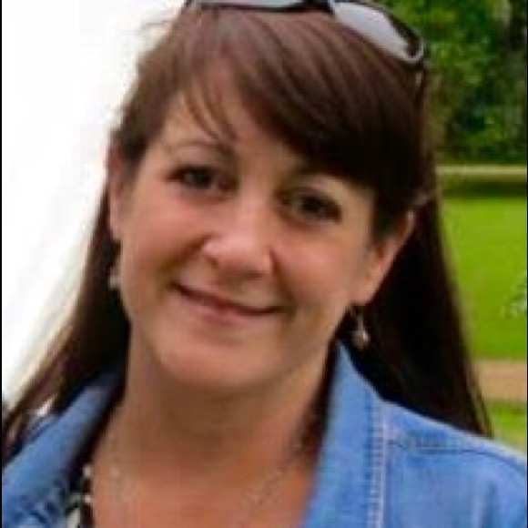 Meet your Posher, Stephanie - Picture 1 of 1